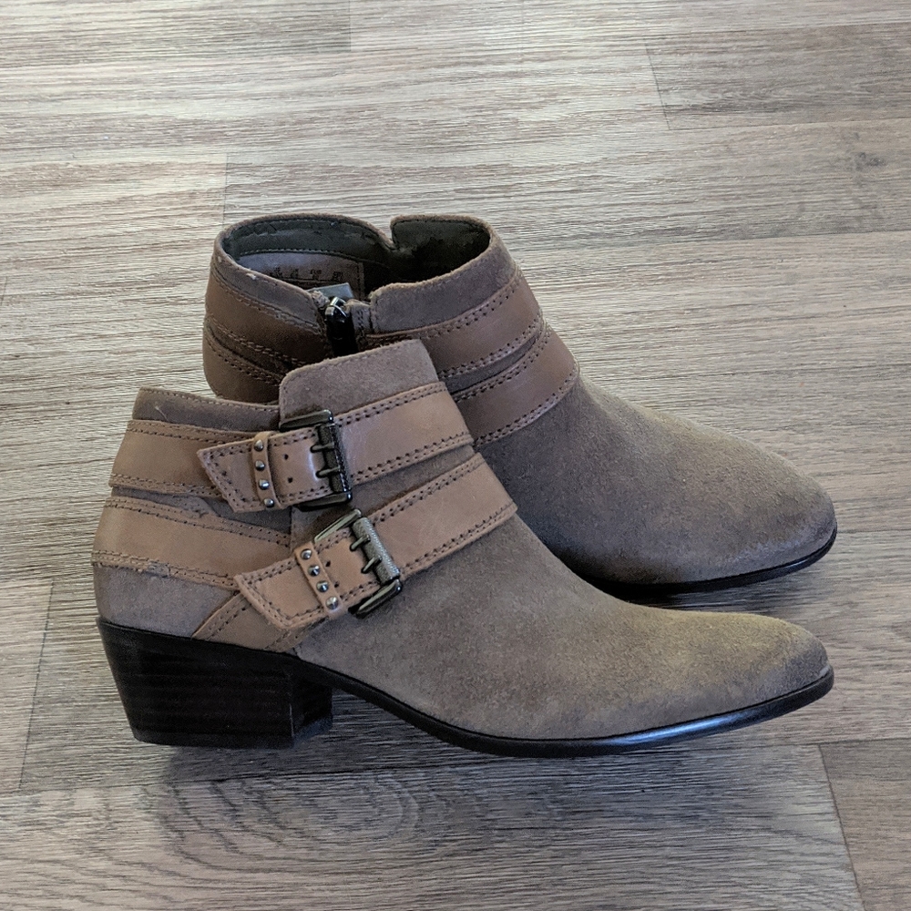 Sam Edelman Pippen Olive Green Ankle Buckle Bootie Size 8.5